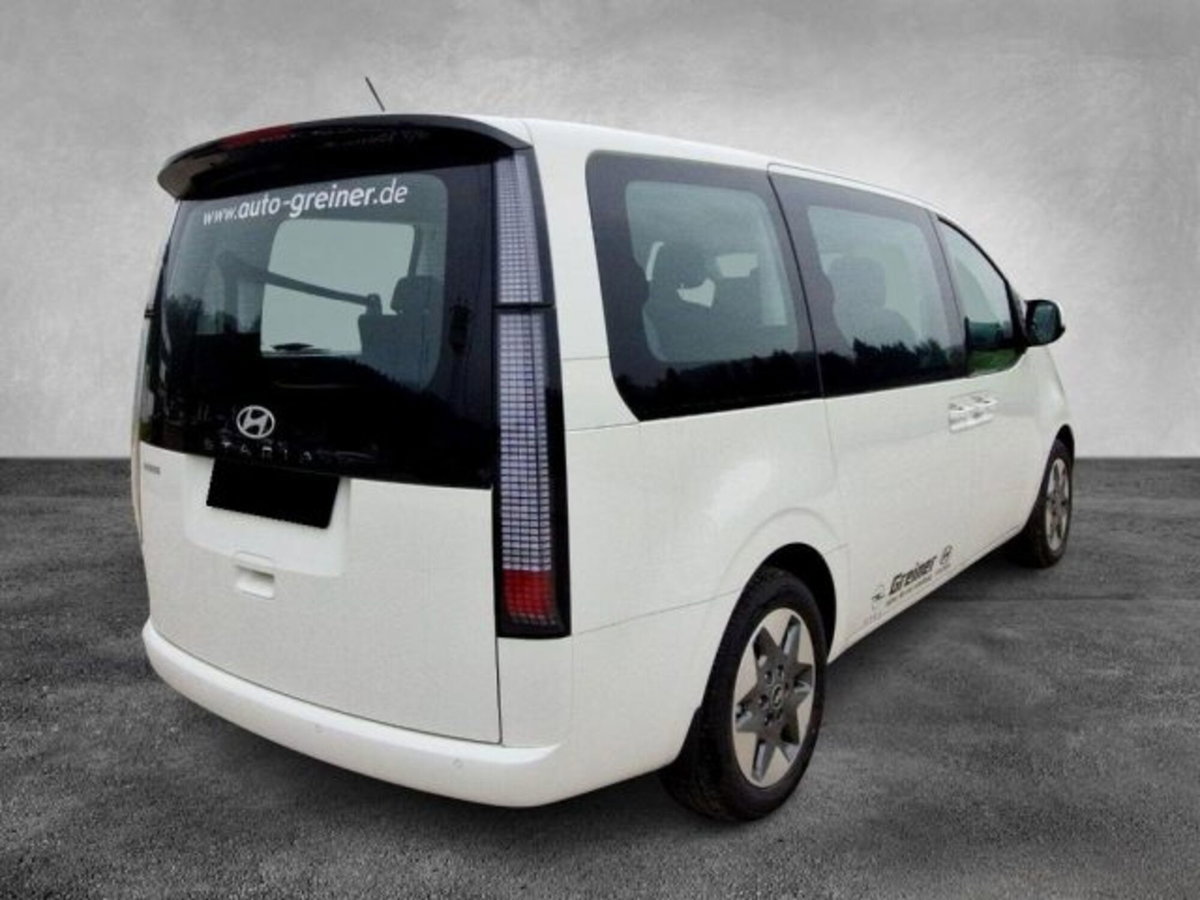 Hyundai Staria 1.6 hev 2wd auto (4)