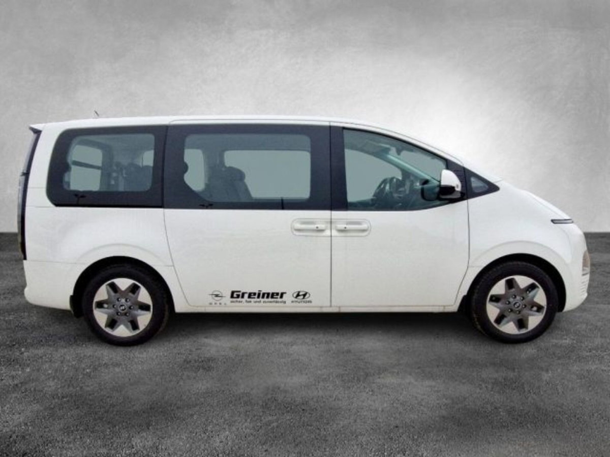 Hyundai Staria 1.6 hev 2wd auto (5)