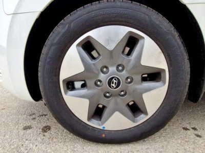 Hyundai Staria 1.6 hev 2wd auto (7)