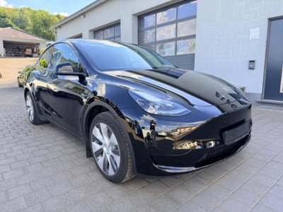 Tesla Model Y rwd (3)