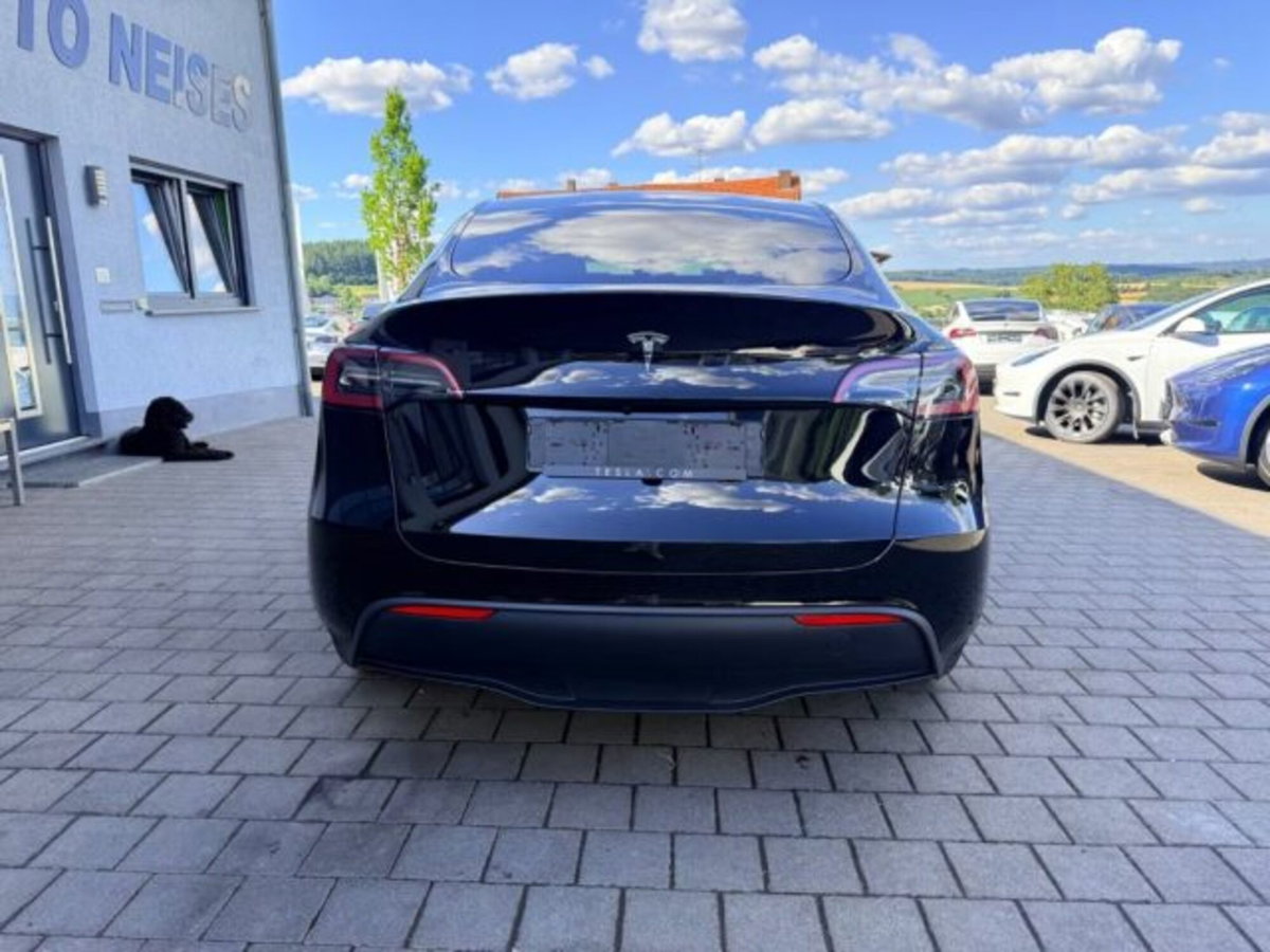 Tesla Model Y rwd (4)