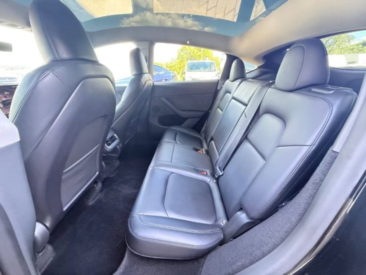 Tesla Model Y rwd (9)