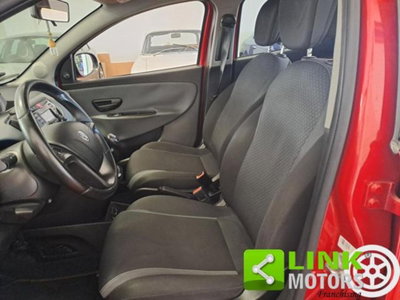 Lancia Ypsilon 1.2 69 CV 5 porte GPL Ecochic Alberta Ferretti (11)
