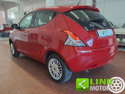 Lancia Ypsilon 1.2 69 CV 5 porte GPL Ecochic Alberta Ferretti (13)