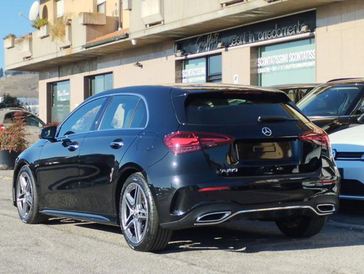 Mercedes-Benz Classe A Sedan 180 Automatic 4p. Premium (18)