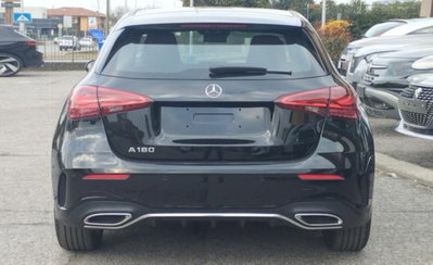 Mercedes-Benz Classe A Sedan 180 Automatic 4p. Premium (4)