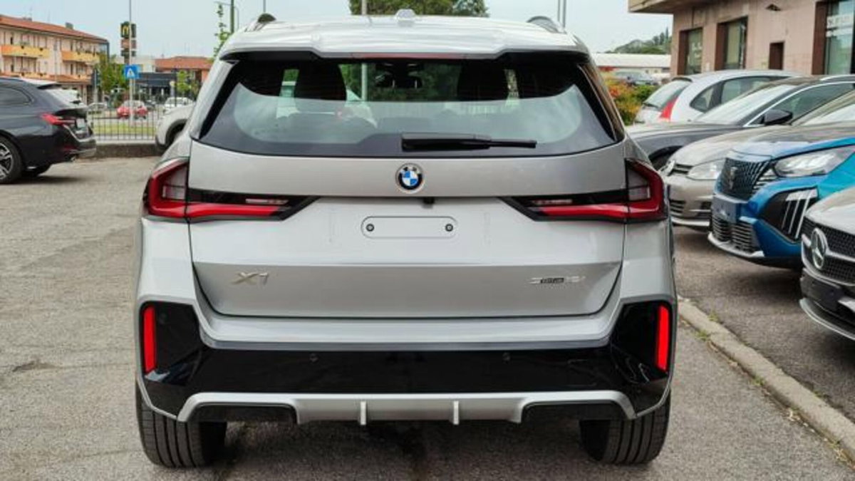 BMW X1 sDrive 18i Msport (4)