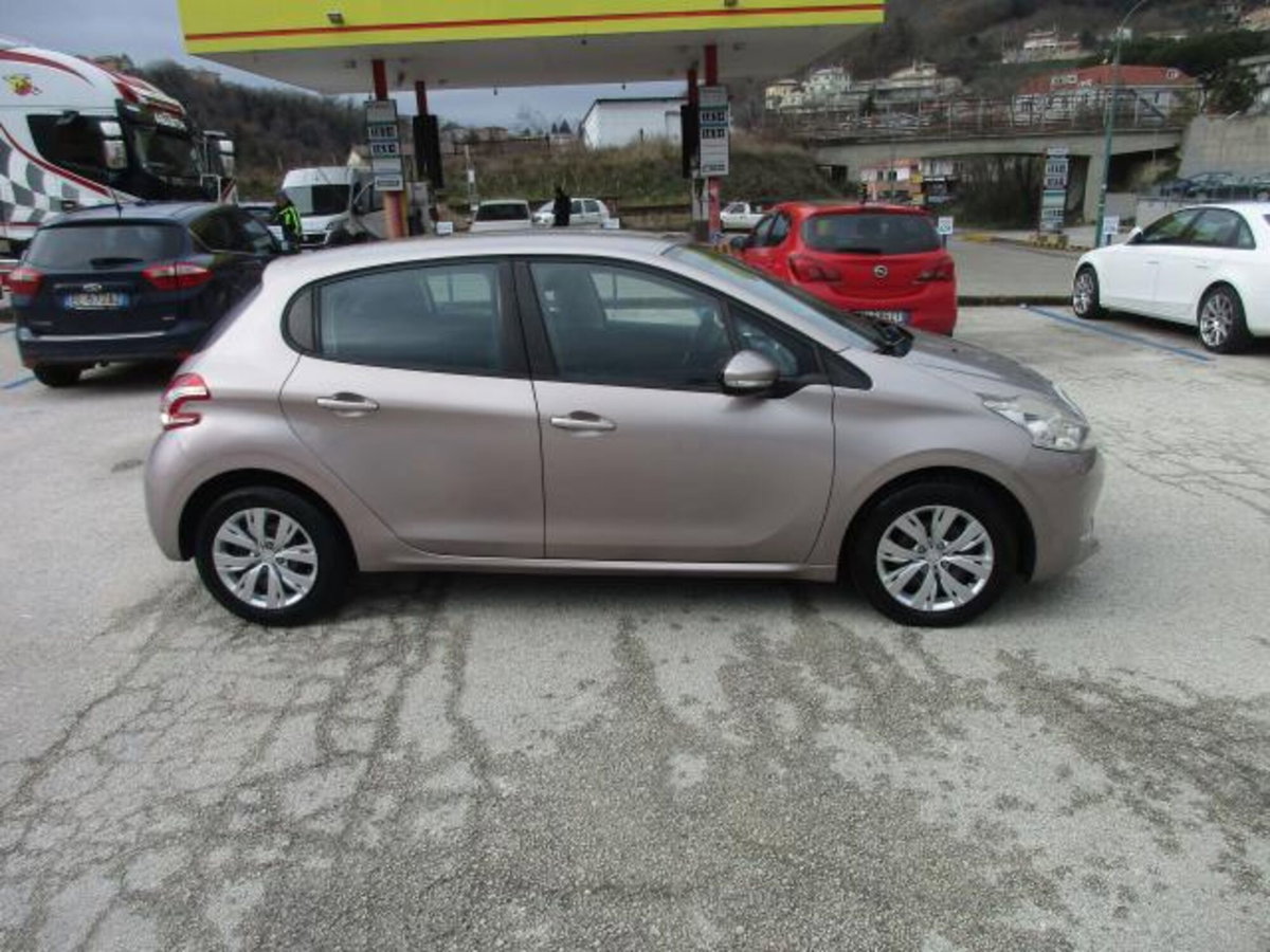Peugeot 208 VTi 82 CV 5 porte Access (3)