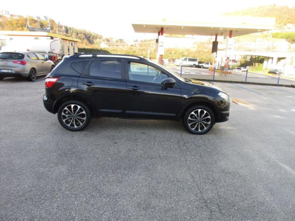 Nissan Qashqai 1.6 dCi 4WD Tekna (3)