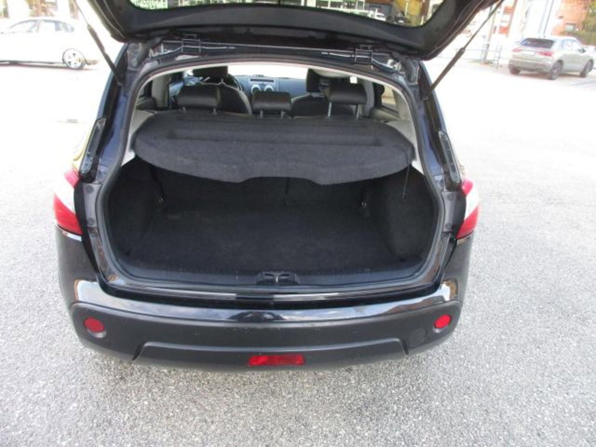 Nissan Qashqai 1.6 dCi 4WD Tekna (7)