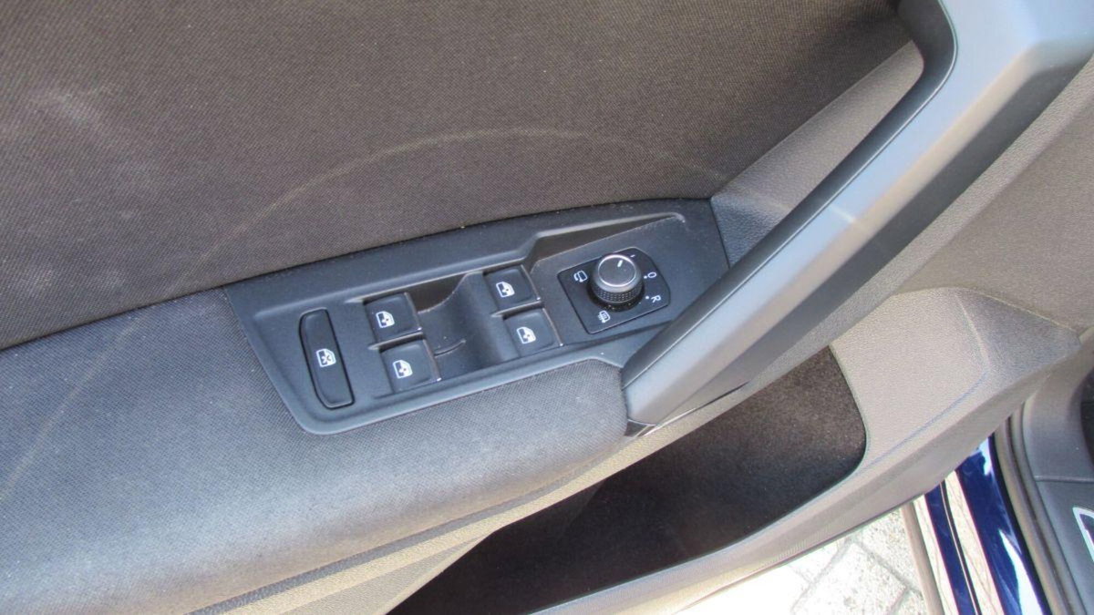 Volkswagen Tiguan 1.6 TDI SCR Business BlueMotion Technology (15)