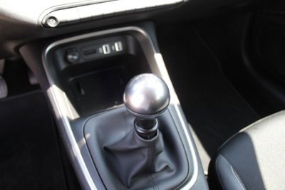 Jeep Avenger 1.2 turbo Summit fwd 100cv (15)