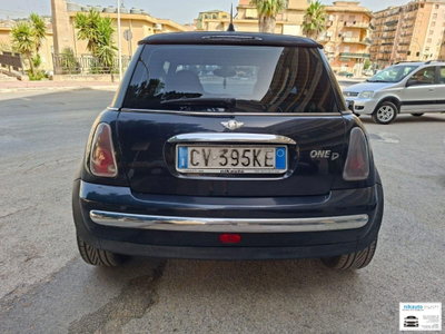 MINI Mini 1.4 tdi One D (6)