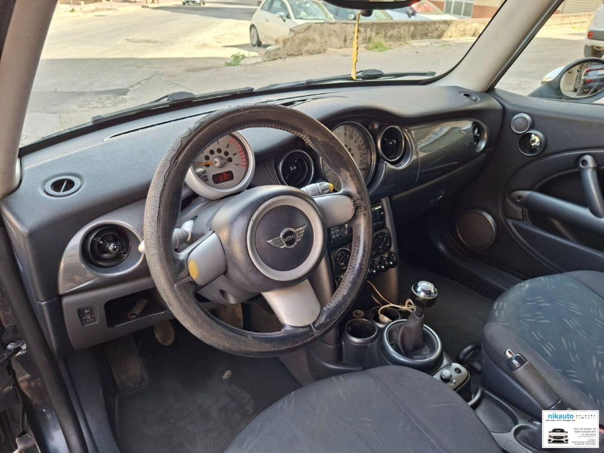 MINI Mini 1.4 tdi One D (9)