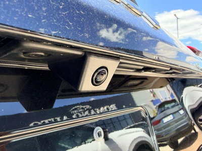 Jeep Avenger 1.2 turbo e-hybrid mhev Summit fwd 110cv edct6 (7)