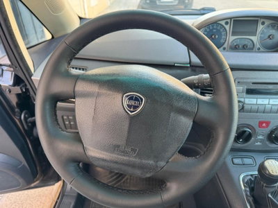 Lancia Musa 1.3 Mjt 16V 95 CV DPF Oro (11)