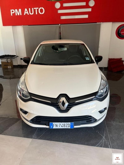 Renault Clio TCe 12V 90 CV GPL 5 porte Duel usata
