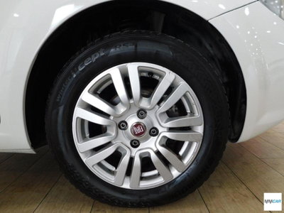 Fiat Punto 1.2 8V 5 porte Lounge (5)