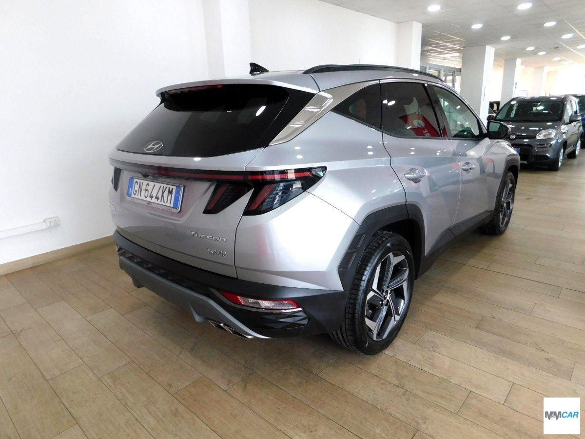 Hyundai Tucson 1.6 hev Exellence 4wd auto (3)