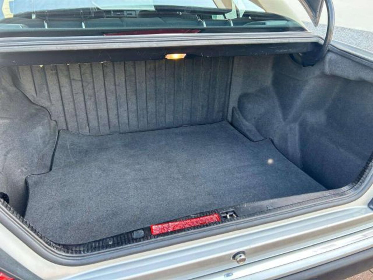 Mercedes-Benz Classe E 200 Executive (5)