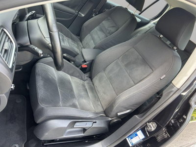 Volkswagen Golf 1.6 TDI DPF 5p. Highline (11)