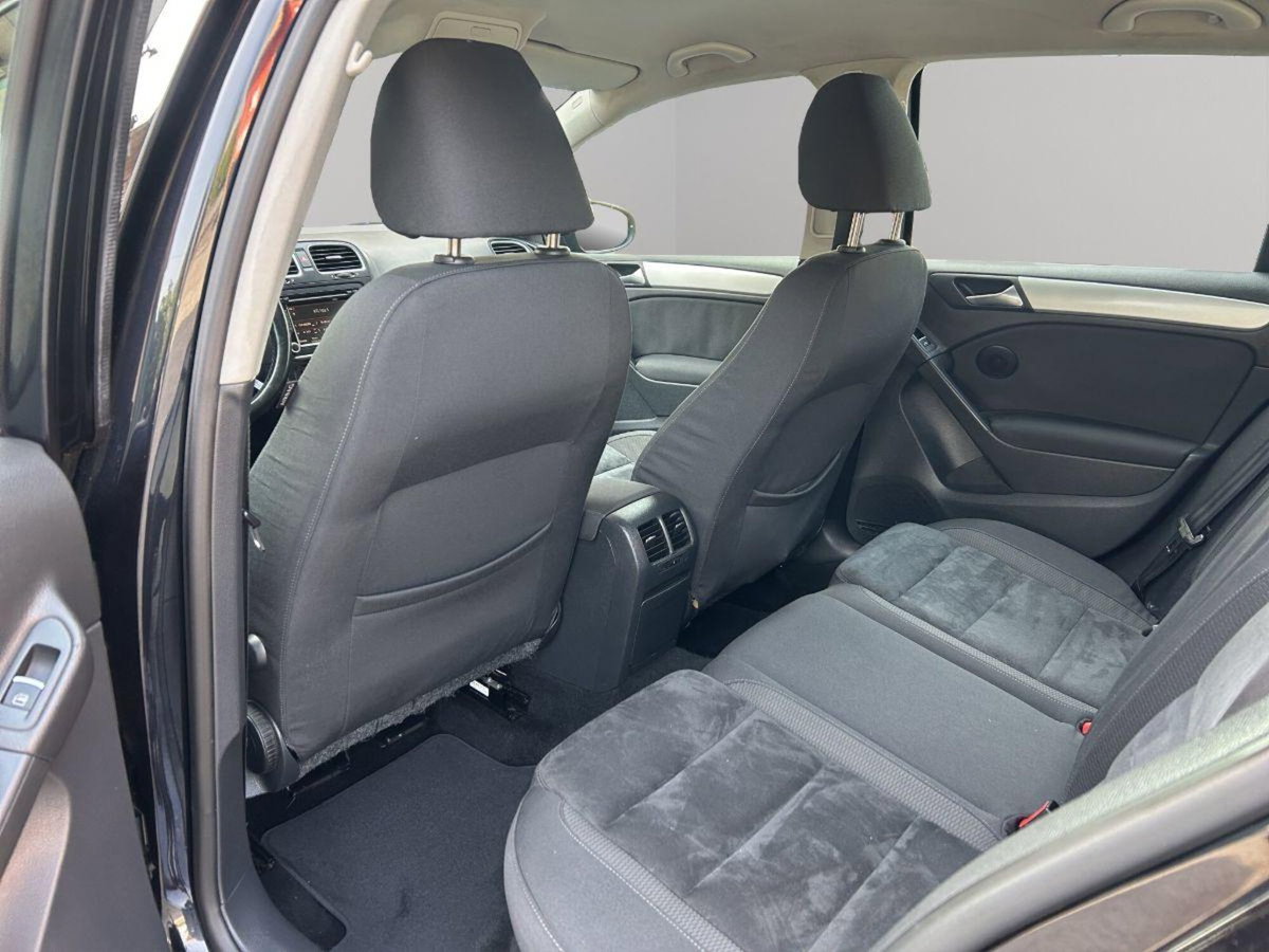 Volkswagen Golf 1.6 TDI DPF 5p. Highline (13)