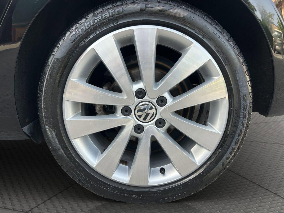 Volkswagen Golf 1.6 TDI DPF 5p. Highline (9)