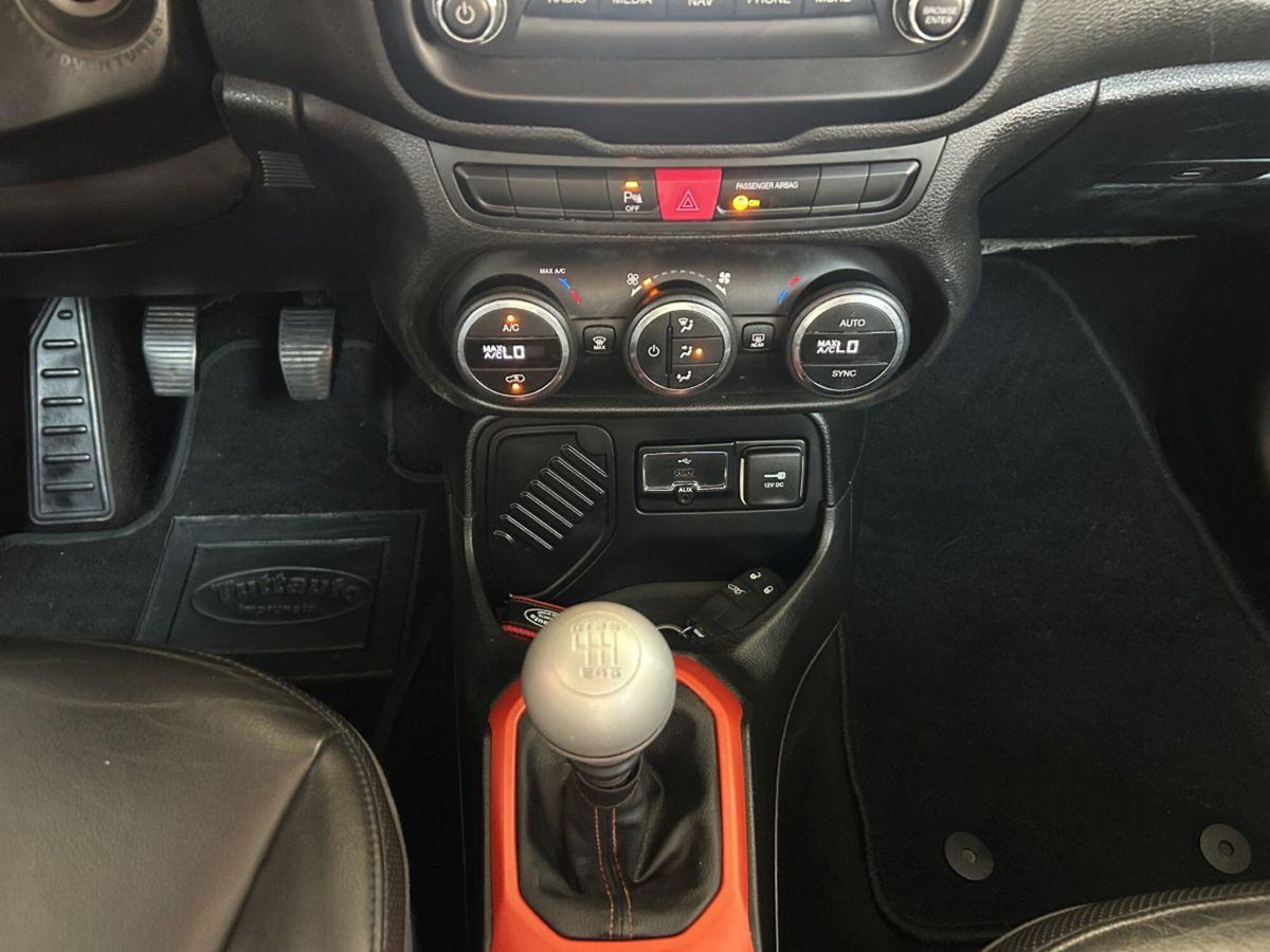 Jeep Renegade 1.6 Mjt 120 CV Opening Edition (15)