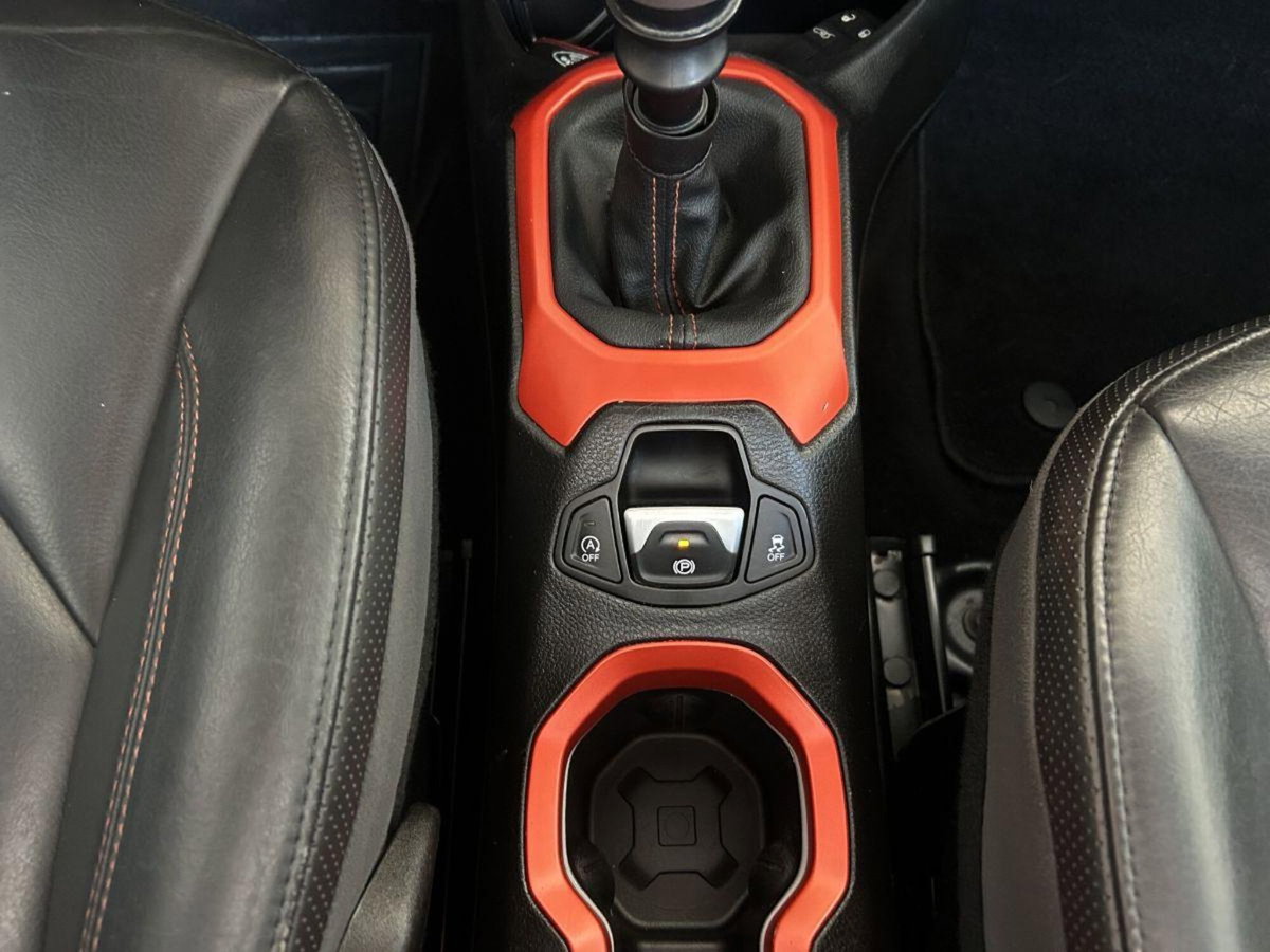 Jeep Renegade 1.6 Mjt 120 CV Opening Edition (16)