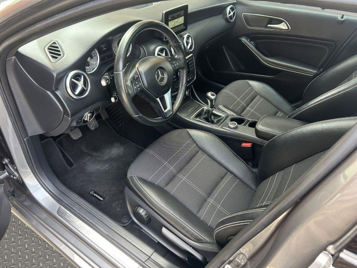 Mercedes-Benz Classe A 180 CDI Premium (13)
