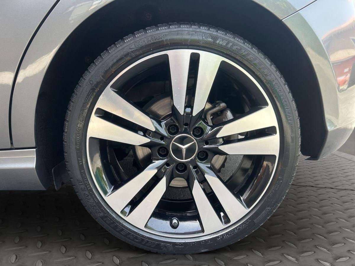 Mercedes-Benz Classe A 180 CDI Premium (9)