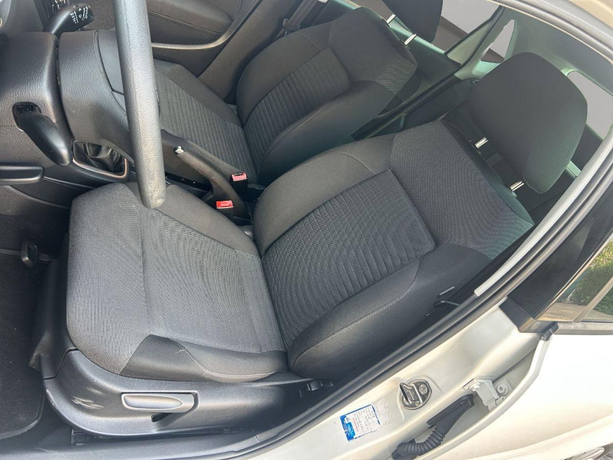 Volkswagen Polo 1.6 TDI 90CV DPF 5 porte Highline (10)