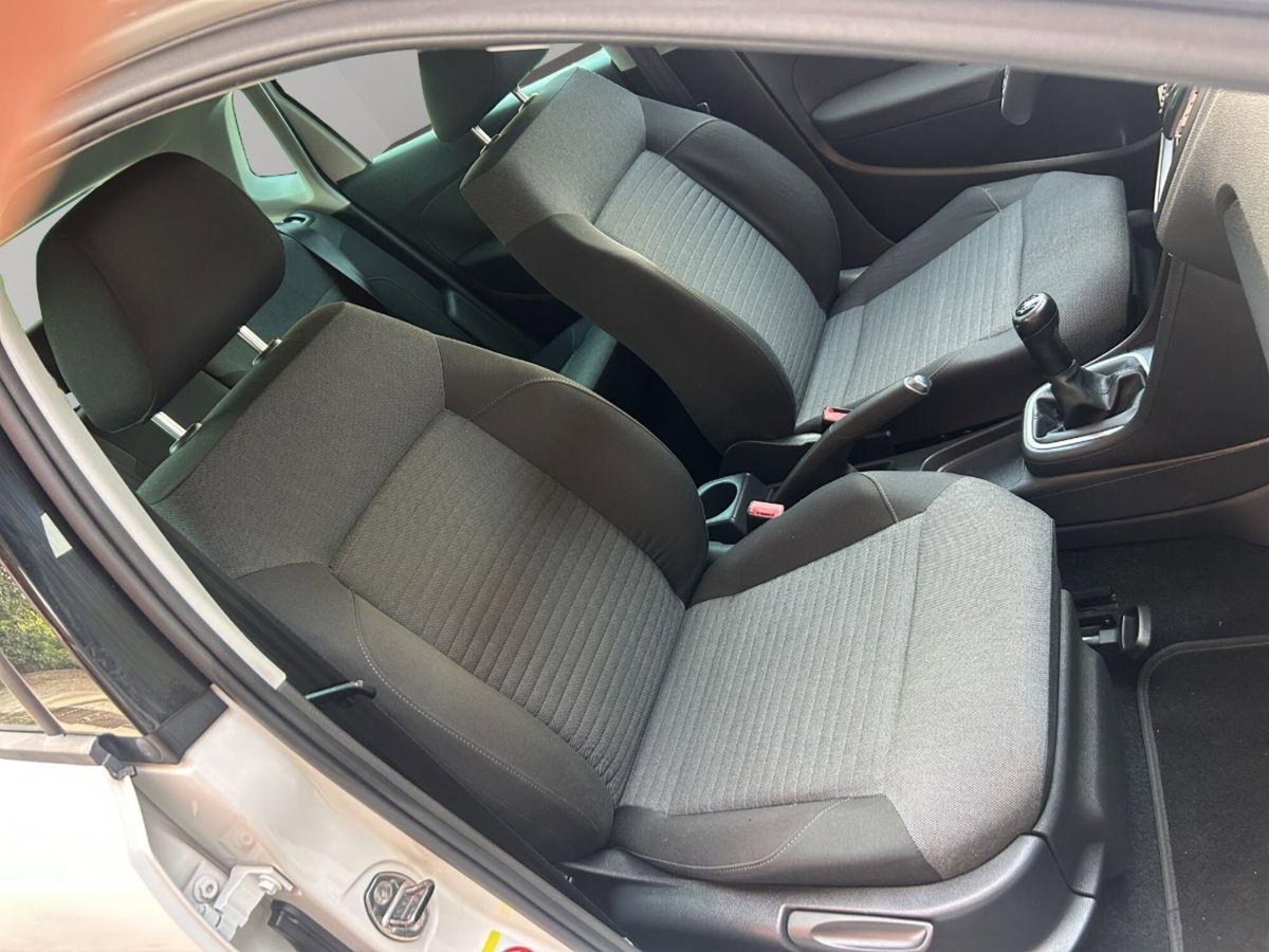 Volkswagen Polo 1.6 TDI 90CV DPF 5 porte Highline (18)