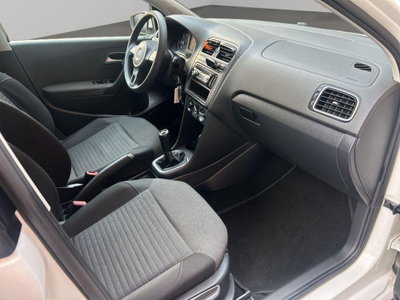 Volkswagen Polo 1.6 TDI 90CV DPF 5 porte Highline (19)
