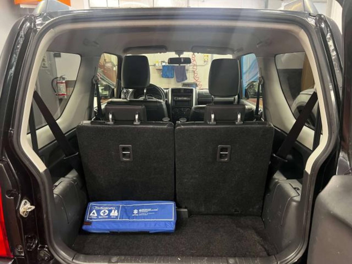 Suzuki Jimny 1.3 4WD Evolution (12)