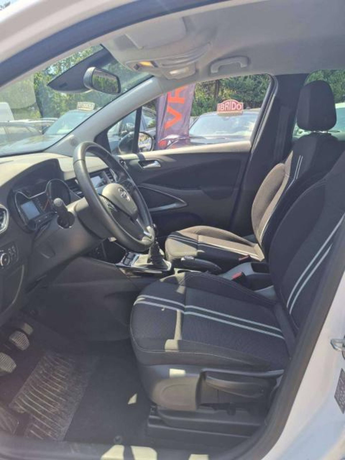 Opel Crossland X 1.5 ECOTEC D 110 CV Start&Stop Ultimate (9)
