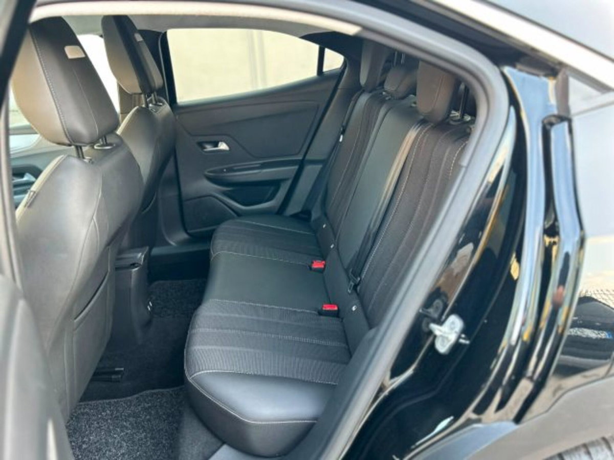 Opel Mokka 1.2 Turbo Ultimate (16)
