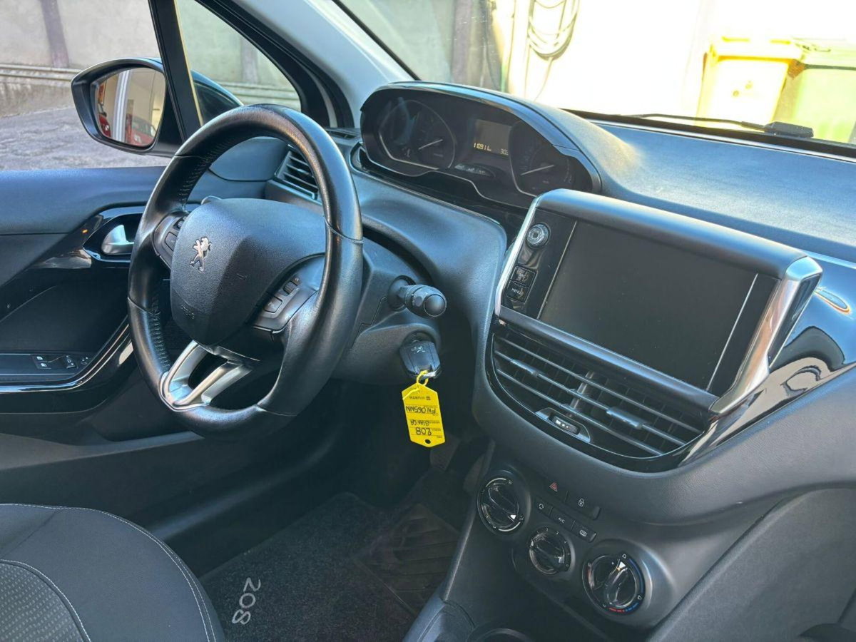 Peugeot 208 75 5 porte Active (15)