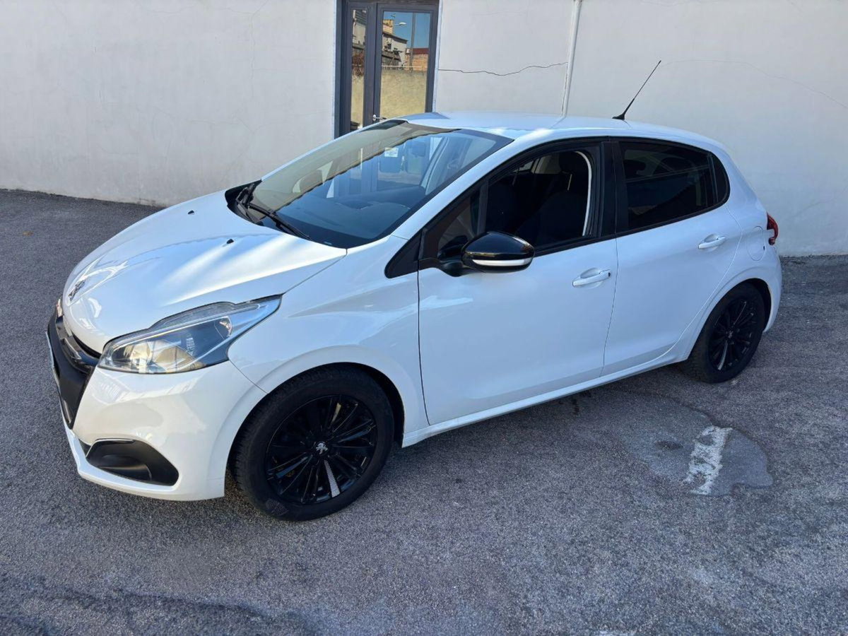 Peugeot 208 75 5 porte Active (2)