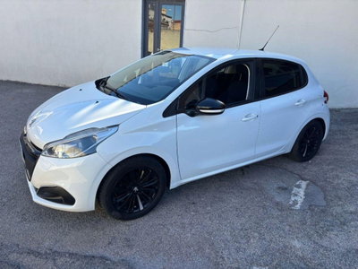 Peugeot 208 75 5 porte Active (2)