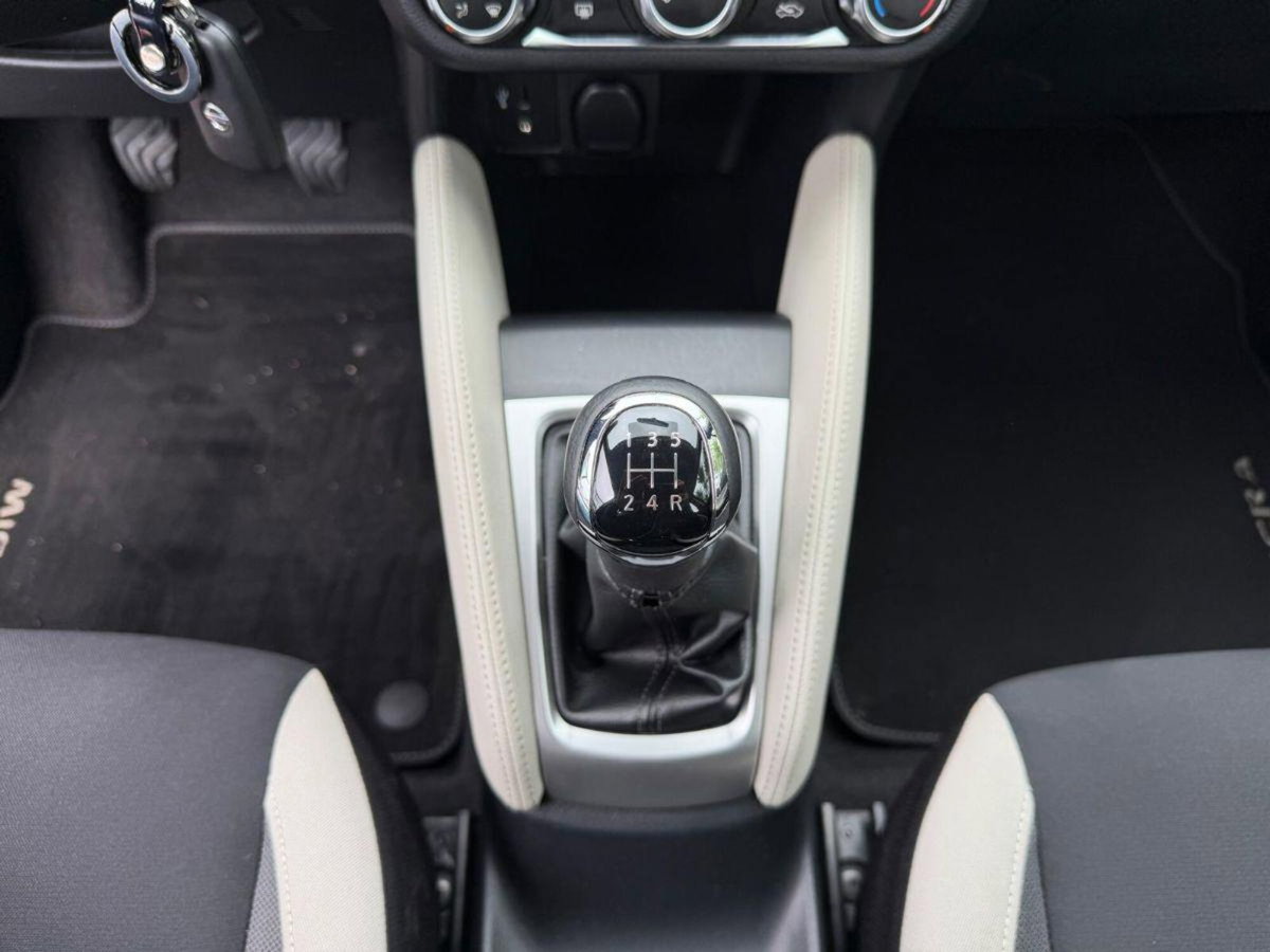Nissan Micra 0.9 IG-T 12V 5 porte N-Connecta (20)