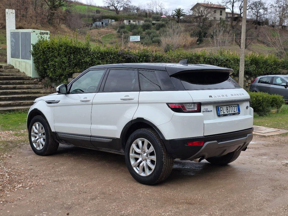 Land Rover Range Rover Evoque 2.0 eD4 5p. SE Dynamic (7)