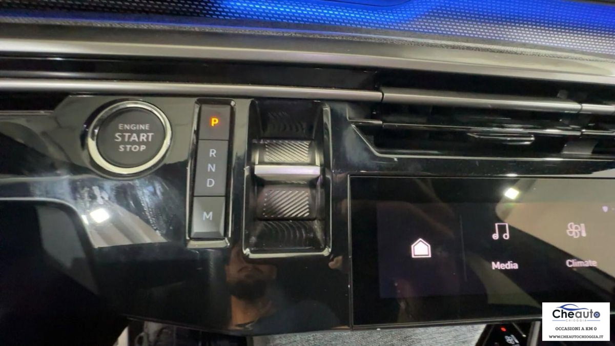 Peugeot 3008 1.2 hybrid GT 145cv e-dcs6 (14)