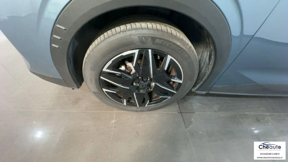 Peugeot 3008 1.2 hybrid GT 145cv e-dcs6 (17)