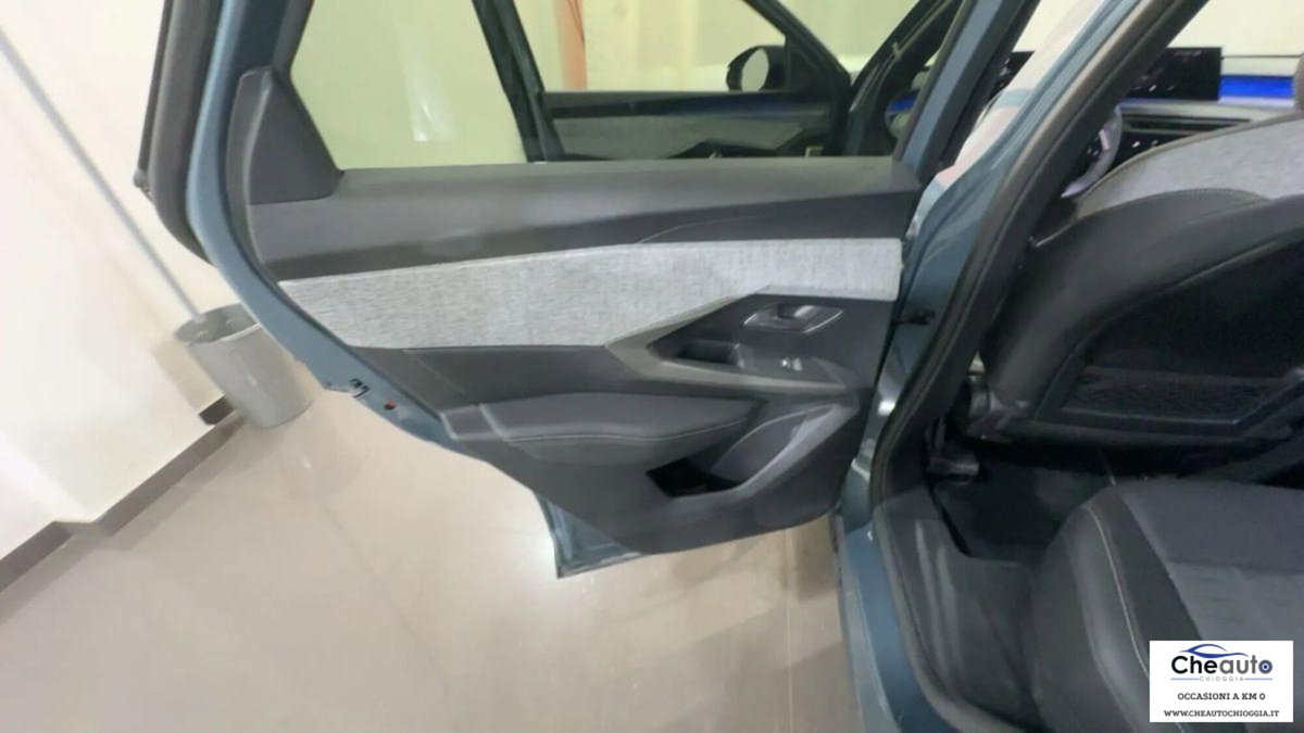 Peugeot 3008 1.2 hybrid GT 145cv e-dcs6 (7)