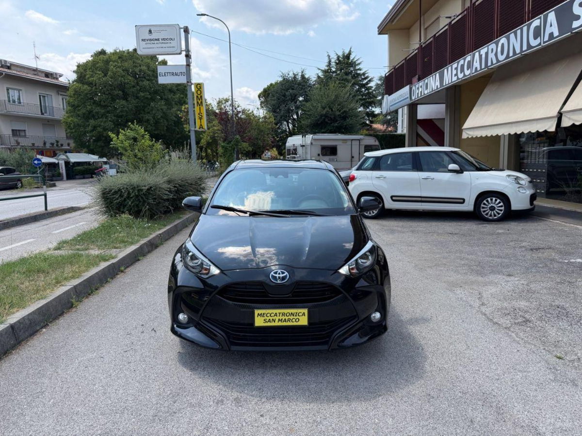 Toyota Yaris Cross 1.5 Hybrid 5p. E-CVT Active (2)