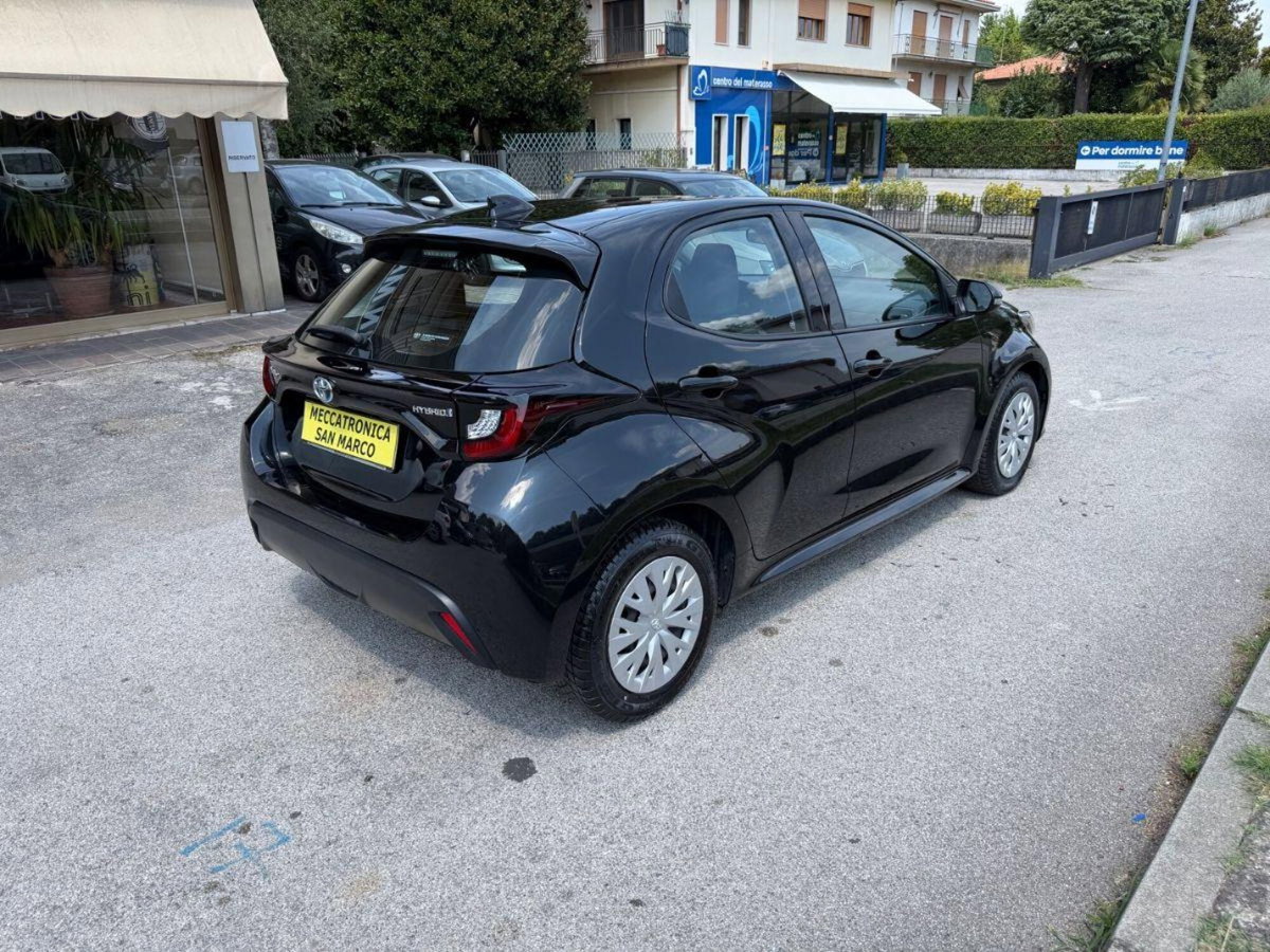 Toyota Yaris Cross 1.5 Hybrid 5p. E-CVT Active (4)