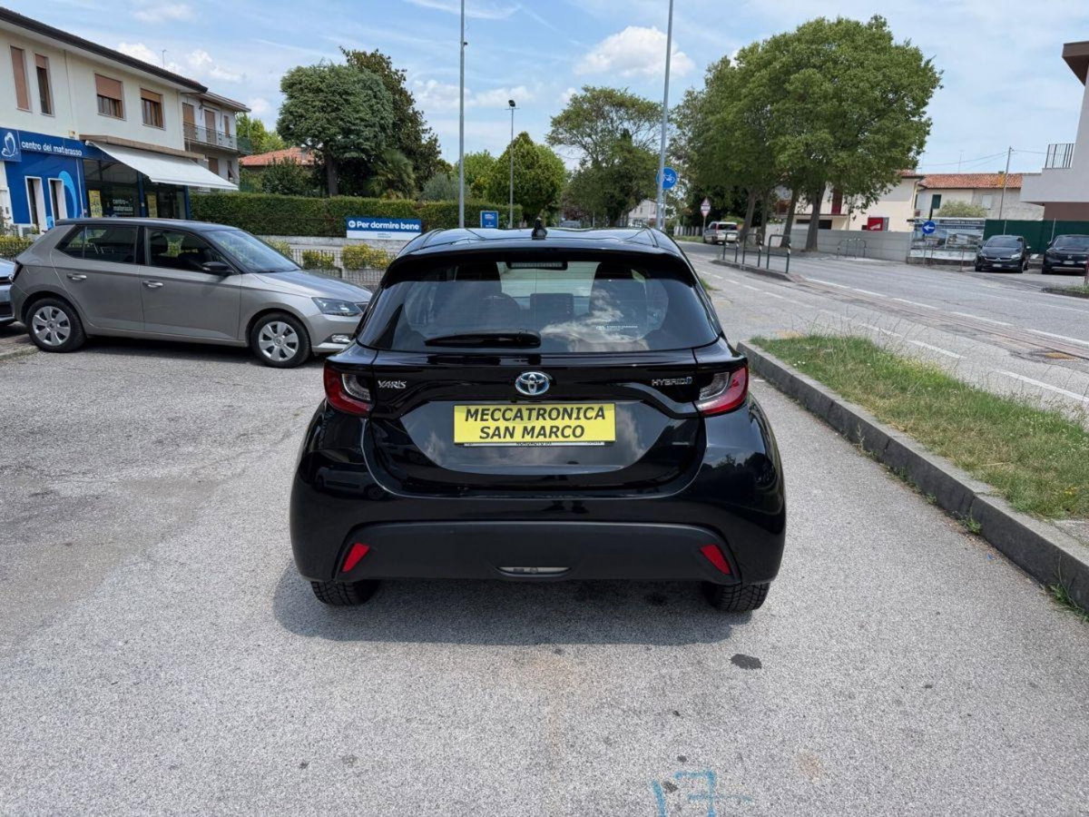 Toyota Yaris Cross 1.5 Hybrid 5p. E-CVT Active (5)