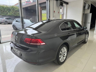 Volkswagen Passat 1.6 TDI SCR DSG Business BMT (4)