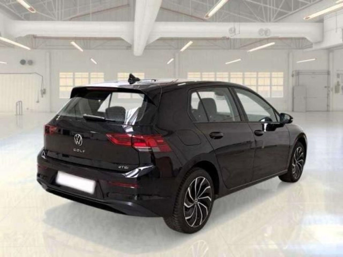 Volkswagen Golf Variant 1.0 eTSI EVO DSG Life (2)